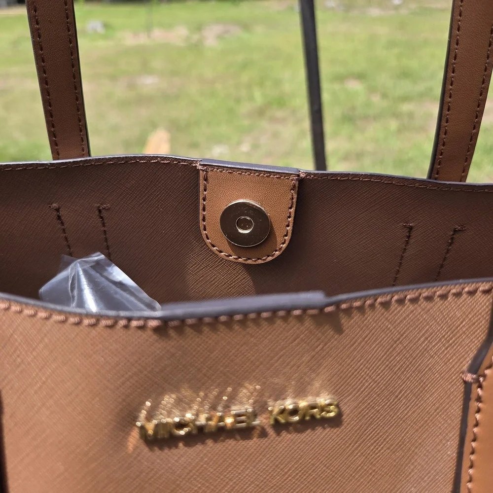 Michael Kors Vincent Large Saffiano Leather Tote Bag with Card Case Camel Brown - Picture 7 of 16